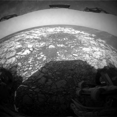 Front View (8) - Sol 639
Original caption:"Right Rear Haz-Cam Non-linearized Full frame EDR acquired on Sol 639 of Opportunity's mission to Meridiani Planum at approximately 13:13:19 MLT".
Parole chiave: Mars rocks, sand and debris