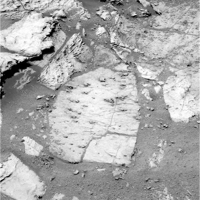 Wonderful Paving... (4) - Sol 659
Left Pan-Cam Non-linearized Full frame EDR acquired on Sol 659 of Opportunity's mission to Meridiani Planum at approximately 11:59:48 MLT. Camera commanded to use Filter 5 (535 nm). 
Parole chiave: Martian Paving - Erebus Area