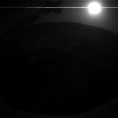 Bright Sun, Dark Sky - Sol 697
Original caption:"Right Front Haz-Cam Non-linearized Full frame EDR acquired on Sol 697 of Opportunity's mission to Meridiani Planum at approximately 16:37:27 MLT".
Parole chiave: The Sun from Mars - Controversial picture