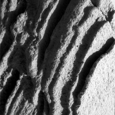 Razorblades: detail mgnf (5) - Sol 732
Caption originale:"Microscopic Imager Non-linearized Full frame EDR acquired on Sol 732 of Opportunity's mission to Meridiani Planum at approximately 14:18:00 MLT.
Microscopic Imager dust cover commanded to be OPEN".
Parole chiave: Microscopic Imager (MI) - Outcrops' edges near Erebus