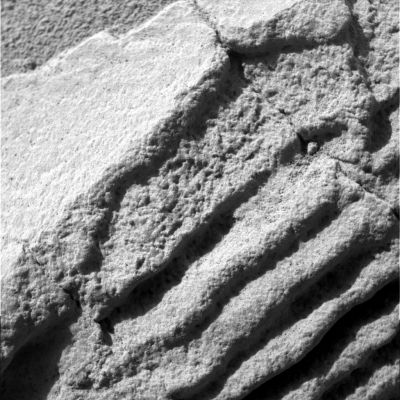 Razorblades: detail mgnf (6) - Sol 732
Caption originale:"Microscopic Imager Non-linearized Full frame EDR acquired on Sol 732 of Opportunity's mission to Meridiani Planum at approximately 14:26:01 MLT.
Microscopic Imager dust cover commanded to be OPEN".
Parole chiave: Microscopic Imager (MI) - Outcrops' edges near Erebus