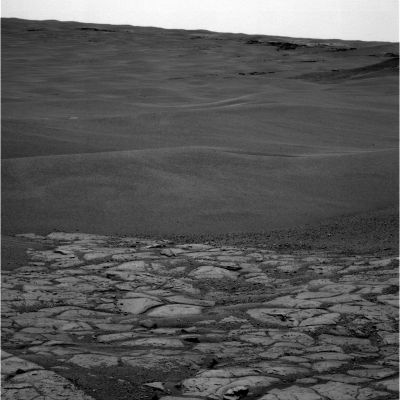 The rocky rim and outcrops of Erebus Crater (1)
Caption originale:"Right PanCam Non-linearized Full frame EDR acquired on Sol 733 of Opportunity's mission to Meridiani Planum at approximately 11:30:12 MLT.
Camera commanded to use Filter 1 (436 nm)".
Parole chiave: The Rim of Erebus Crater