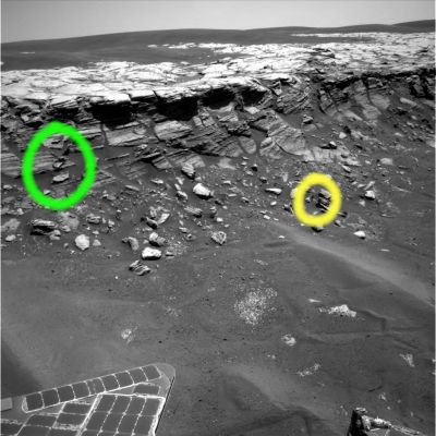 The layered rim of Erebus Crater (4) - Sol 747
Cerchiatura Verde: si tratta di una roccia sporgente o di un'aggiunta digitale (il rilievo posto proprio al centro della cerchiatura sembra essere davvero poco naturale...)?

Cerchiatura Gialla: un effetto della povera risoluzione oppure abbiamo trovato una leggera cancellazione a pianta rettangolare?
Parole chiave: The Rim of Erebus Crater - Controversial