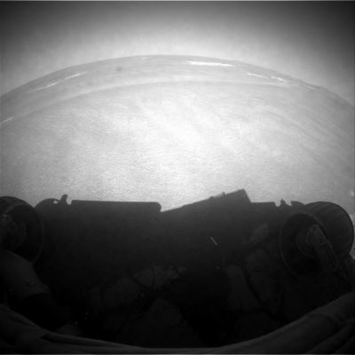 What is that? (2) - Sol 794
Caption originale:"Right Front HazCam Non-linearized Full frame EDR acquired on Sol 794 of Opportunity's mission to Meridiani Planum at approximately 12:45:28 MLT".
Parole chiave: Martian Surface - Controversial