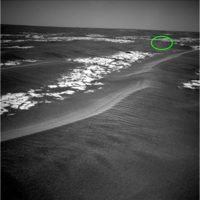 Photoartifact or Surface Anomaly? - Sol 796
Una nuova segnalazione del nostro Collaboratore (Dr Gialuigi Barca) e, ahinoi!, un nuovo dettaglio indecifrabile che appare sulla desolata (?) distesa di Meridiani, ad un 60/70 metri da Opportunity.
Photoartifact o Anomalìa?...Voi che ne dite?...
Parole chiave: Mars Panorama - Controversial
