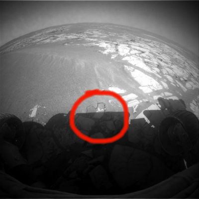 New "Martian Sandglasses"! - Sol 799
Caption NASA originale:"Right Front HazCam Non-linearized Full frame EDR acquired on Sol 799 of Opportunity's mission to Meridiani Planum at approximately 13:46:45 MLT".
Parole chiave: Martian Surface - Martian Sandglasses & Paving - Meridiani Planum