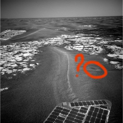 Ripples and Paving (4) - Sol 813
Cerchiatura Rossa: un ennesimo "mini-cratere"?
Parole chiave: Mars Panorama - Dunes, Ripples and Outcrops - Meridiani Planum