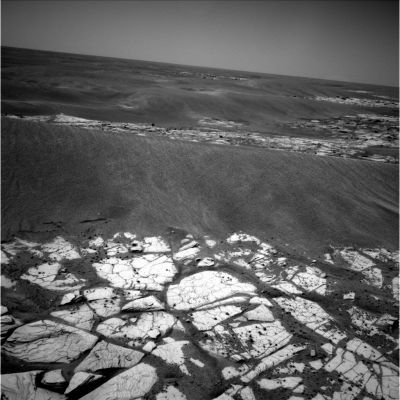 The Beautiful "Martian Paving"! (1) - Sol 817
nessun commento
Parole chiave: Martian Paving