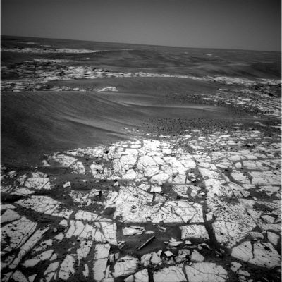 The Beautiful "Martian Paving"! (2) - Sol 817
nessun commento
Parole chiave: Martian Paving