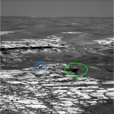 Bad tampering... - Sol 818
Cerchiatura Blu: un rilievo bizzarro...ma credibile.

Cerchiatura Verde: un rilievo assurdo...ed impossibile.


Parole chiave: Mars Panorama - Controversial