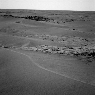 Make a comparison... (1) - Sol 827
Stesso scorcio di paesaggio, due filtri/colore diversi. Risultato? Due scorci di paesaggio COMPLETAMENTE diversi.
Giudicate Voi stessi...

Caption NASA:"Left PanCam Non-linearized Full frame EDR acquired on Sol 827 of Opportunity's mission to Meridiani Planum at approximately 11:56:32 MLT.
Camera commanded to use Filter 7 (432 nm)". 
Parole chiave: Mars Panorama - Controversial