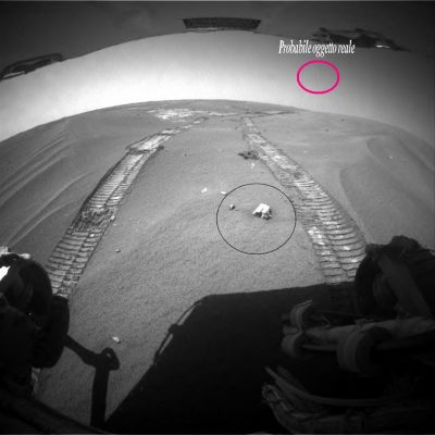 Panorama with "something" (2) - Sol 846
vedi i commenti svolti per il frame precedente
Parole chiave: Mars Panorama - Controversial