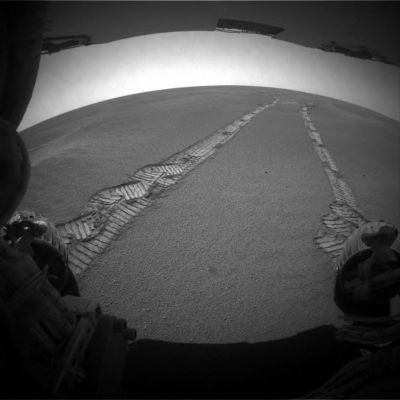 The way behind (4) - Sol 864
"Left Rear HazCam Non-linearized Full frame EDR acquired on Sol 864 of Opportunity's mission to Meridiani Planum at approx. 13:12:46 MLT"
Parole chiave: Martian Horizon