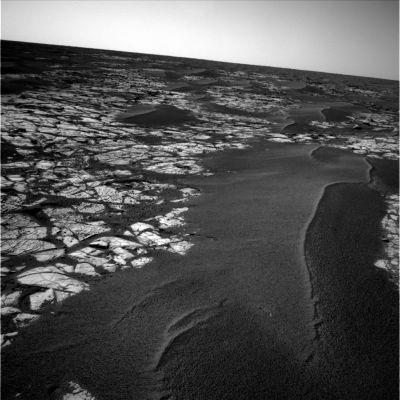 Ripples and "Paving" near Beagle Crater (2)
nessun commento
Parole chiave: Martian Paving - Beagle Crater