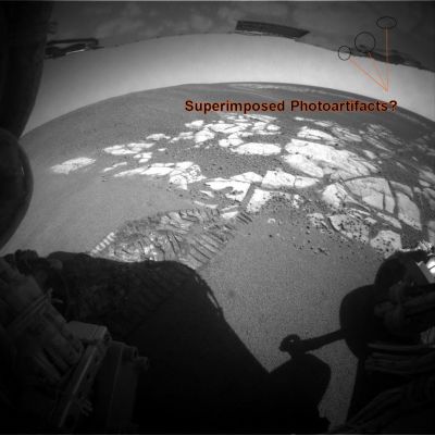 Superimposed Photoartifacts? - Sol 884
nssun commento
Parole chiave: Controversial Frame