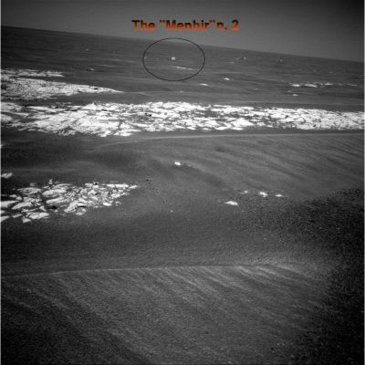 The "New Menhir"! (context image) - Sol 885
nessun commento
Parole chiave: Martian Surface - Ejecta Boulder?