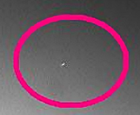 As usual: a new Star-Like Object over Meridiani Planum (extra detail mgnf) - Sol 891
Lo Star-Like Object c'è e si vede benissimo, così come benissimo si vede la pessima manipolazione (tentata o riuscita?) operata proprio ADDOSSO allo Star-Like Object.

Conclusione (interlocutoria): c'è qualcosa che sorvola le zone battute dal MER Opportunity e che - forse - controlla Opportunity. 
Qualcosa che alla NASA pensano, forse a ragione e forse a torto (ai posteri l'ardua sentenza!), che sia meglio non far vedere bene...
Parole chiave: Star-Like Object