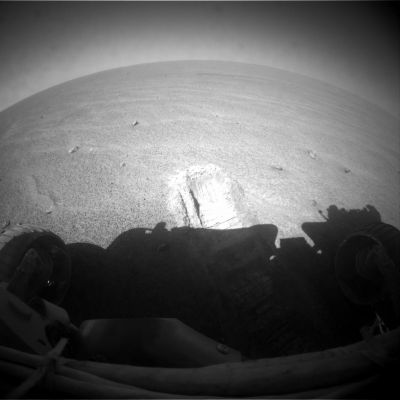 A new trench near Victoria Crater - Sol 919
Caption NASA originale:"Opportunity is healthy and located only 218 mt(such as about 715 feet) from the rim of Victoria Crater. Opportunity's odometer clicked past the 9-Km (5,5-mile) mark as it drove 237,81 mt (about 780 feet) during the week. The terrain within the annulus, or ring, of material surrounding Victoria, is homogeneous and flat, which is favorable for long drives. The team planned a trenching activity for Sol 919 (Aug. 25, 2006) to prepare for a RA campaign during the weekend".
Parole chiave: Martian Soil - trenching activity