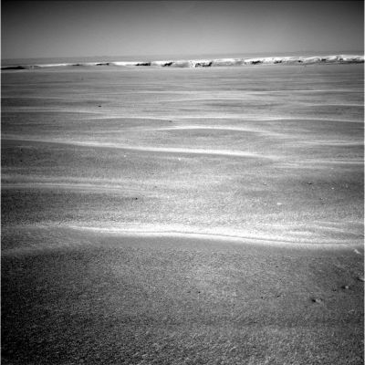 Victoria Crater (2) - Sol 948
Caption NASA:"Right NavCam Non-linearized Full frame EDR acquired on Sol 948 of Opportunity's mission to Meridiani Planum at approximately 14:27:58 MLT".
Parole chiave: Victoria Crater
