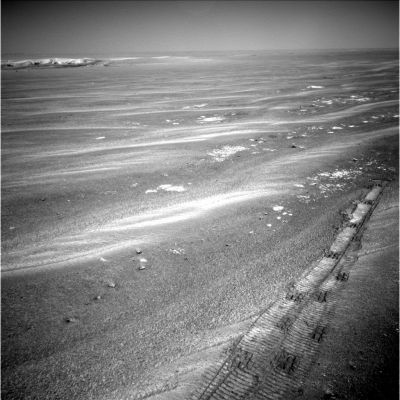 Victoria Crater (3) - Sol 948
Caption NASA:"Right NavCam Non-linearized Full frame EDR acquired on Sol 948 of Opportunity's mission to Meridiani Planum at approximately 14:28:34 MLT".
Parole chiave: Victoria Crater