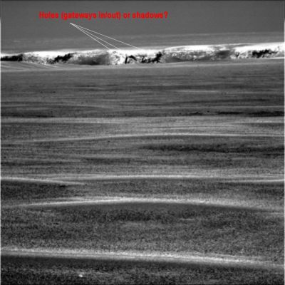 Victoria Crater (3) - Sol 948
Caption NASA:"Right PanCam Non-linearized Full frame EDR acquired on Sol 948 of Opportunity's mission to Meridiani Planum at approximately 14:51:45 MLT.
Camera commanded to use Filter 2 (754 nm)".
Parole chiave: Victoria Crater