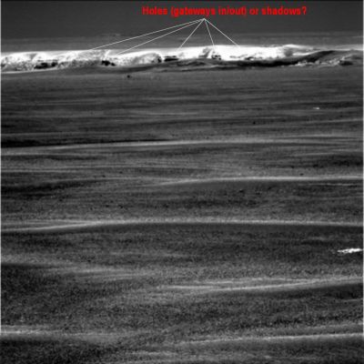 Victoria Crater (4) - Sol 948
Caption NASA:"Left PanCam Non-linearized Full frame EDR acquired on Sol 948 of Opportunity's mission to Meridiani Planum at approximately 14:53:44 MLT.
Camera commanded to use Filter 2 (753 nm)." 
Parole chiave: Victoria Crater