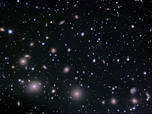 Perseus Galaxy Cluster - Abell 426
"...E' stato un atto di curiosità, ed è iniziato come un semplice gioco di ruolo. E così ho attraversato le menti di creature aventi diverse culture e provenienti da mondi profondamente differenti gli uni dagli altri. Attraversando lo Spazio ed il Tempo e sfidando le eterne Leggi della probabilità, ho cercato di ritornare al mio Mondo di origine, ma sono riuscito solo ad approdare, alla fine, in un Mondo completamente diverso, che ho scambiato per il mio. E mi sono convinto, durante questo cammino, che, in fondo, un Mondo vale l'altro e che tutti valgano nulla..."

R. Sheckley - "Mindswap"
Parole chiave: From Earth Images