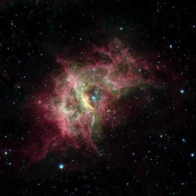 RCW 49 Nebula - SST
"...Il Cielo muta, di continuo, e noi non ce ne accorgiamo: ma questo fa parte della sua magia e, in un certo senso, del suo "tempo". Il nostro "tempo" è scandito dalle ore, dai giorni e dagli anni: esso è scandito da tutto ciò che percepiamo e che cambia, visibilmente, davanti ai nostri occhi. Il "tempo" del Cielo, invece, è scandito dalla nascita e morte delle stelle e dalla rotazione delle galassie, intorno ai propri assi. Tutto pare immobile ed immutabile eppure tutto si muove e, muovendosi, cambia..."

P.C. Floegers - "In the Paradox"
Parole chiave: From Space Images