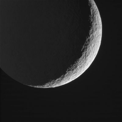 Crescent Rhea (2)
Caption NASA originale:"N00061862.jpg was taken on May 22, 2006 and received on Earth May 23, 2006. The camera was pointing toward Rhea that, at the time, was approximately 262.677 Km away.
The image was taken using the CL1 and GRN filters
Parole chiave: Saturn's Moons - Rhea