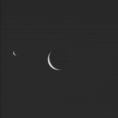 Voyagers... (2)
Caption originale:"N00063470.jpg was taken on July 04, 2006 and received on Earth July 04, 2006. The camera was pointing toward Rhea that, at the time, was approximately 1.360.001 Km away. The image was taken using the CL1 and CL2 filters".
Parole chiave: Saturn's Moons - Rhea