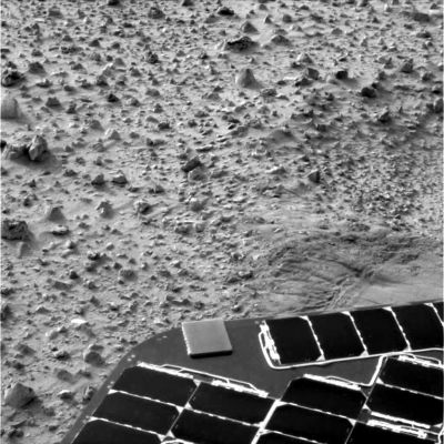 Sol 1: the early pictures from Spirit (3)
nessun commento
Parole chiave: Postcards from Mars