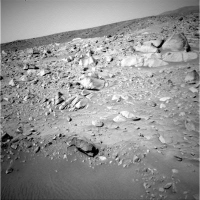 Approaching "Bonneville Crater" (2) - Sol 65
Caption NASA originale:"Left Navigation Camera Non-linearized Full frame EDR acquired on Sol 65 of Spirit's mission to Gusev Crater at approximately 14:11:21 MLT. NASA/JPL".
Parole chiave: Mars craters - Bonneville Crater