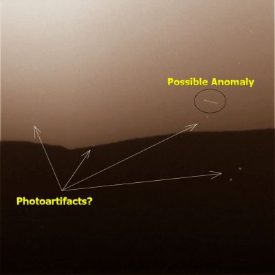 Image-Artifacts and a (candidate) "Shooting Star"?!? - Sol 1083
Se ne sono dette tante (e scritte anche di più...), ma la Verità è ancora elusiva, più che mai: il dettaglio cerchiato in questo frame è un semplice image-artifact o si tratta di qualcosa di diverso?

Certo, "quelli che sanno" diranno subito che si tratta di un difetto dell'immagine e, forse, costoro avranno anche ragione...Ma la similitudine (o somiglianza, se Vi piace di più) fra questo "candidate image-artifact/shooting star" ed una "striscia nel cielo" che ha fatto e fa ancora discutere davvero tantissimo, anche alla NASA (era nel cielo di Marte sempre dalla parte di Spirit - che allora si stava avvicinando al Cratere Bonneville), c'è ed è evidente. 

E' il segno visibile di un "bolide", come dissero alla NASA ipotizzando anche la natura "artificiale" del bolide stesso - forse la Sonda Viking Orbiter 2 che, entrata in crisi orbitale, abbandonò la sua quieta orbita per precipitare e quindi incenerirsi (come una stella cadente) negli strati superiori dell'atmosfera Marziana? 
E' solo una sonda (una delle tante che ruotano attorno a Marte...) in semplice transito? 
E' un O.V.N.I.?
O forse - ed infine - è un mero difetto del frame?...

Decidetelo Voi, naturalmente. 
Noi una certa idea ce la siamo fatta ma - come si dice? - "non vogliamo condizionare i Lettori con le nostre speculazioni"...
Parole chiave: Controversial Frame