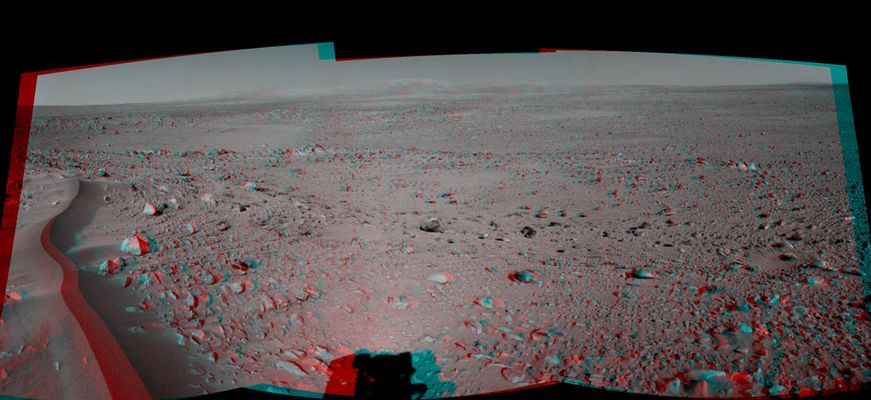 Lahontan Crater - 3D - Sol 120
Caption NASA originale:"This cylindrical-projection 120° image mosaic was created from 3 NavCam images that NASA’s MER Spirit acquired on Sol 120 (May 5, 2004). The image highlights a crater approx. 70 mt (230 feet) in diameter that scientists have informally named Lahontan. This image also reveals a wind-ripple feature in the foreground and a distant look at the Columbia Hills on the Horizon, Spirit's planned final destination".
Parole chiave: Mars craters - Lahontan Crater