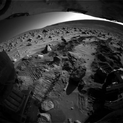 Spirit's looking back...on Sol 346
nessun commento
Parole chiave: Postcards from Mars