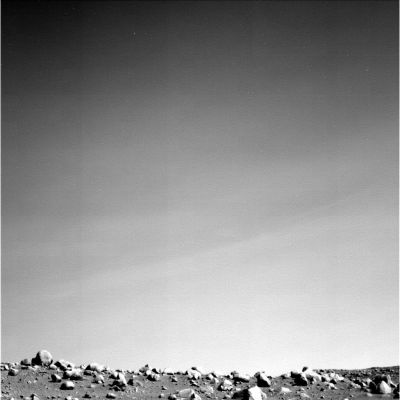 Layered clouds over Spirit
Nuvole: sottili e stratificate, che passano sulla "testa" del Rover Spirit. Un evento abituale per Opportunity, ma davvero raro e, dunque, ancora più interessante, per Spirit...
Parole chiave: Martian clouds - Area Gusaev Crater