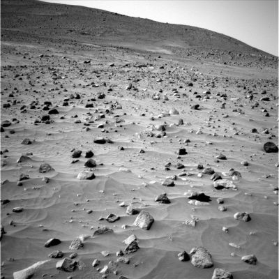 Panorama on Sol 363 (1)
Ci sarebbero tante cose da dire a proposito di queste immagini, ma abbiamo pensato che la cosa migliore da fare sia quella di mostrarVi Marte, così come appare nelle immagini che Spirit ci manda. Cercate fra le rocce quelle dalle forme più curiose e poi tentate di scoprire se si tratta di autentiche Anomalie o solo di effetti ottici, giochi di luce e d'ombra, illusioni dettate dalla voglia di vedere qualcosa...
Buon lavoro!!!
Parole chiave: Mars Panorama
