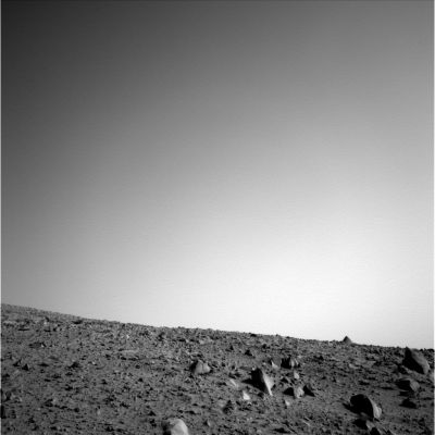 Something up there seems like a pyramid... (4)
nessun commento
Parole chiave: Mars rocks, sand and debris - Controversial image