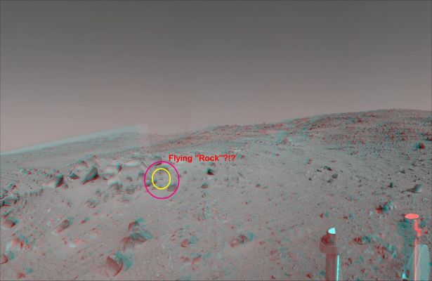 3D or not 3D? That is the question... (1) - Sol 391
Da una segnalazione davvero unica - perchè il dettaglio in questione era quasi del tutto impercettibile - del Dr Gianluigi Barca, abbiamo finalmente l'occasione di dire un paio di cose sui frames tridimensionali. C'è chi li ama e chi - diciamo così... - non li apprezza; c'è chi li ritiene fondamentali per qualsiasi ricerca (come il nostro grande Amico, il Dr Alessio Feltri) e chi, come il Presidente di Lunar Explorer Italia e buona parte della STAFF, li reputa - invece e semplicemente - "interessanti, belli e decorativi", ma ben lungi dall'essere decisivi ed inoltre - spesso - fuorvianti.
Chi ha ragione? Come sapete, la "vista" - e su questo diamo ampiamente ragione al Dr Feltri - è un senso "ingannevole", ma è pur vero che una vista "allenata e pragmatica" è sicuramente di grande aiuto nel cammino di qualsiasi Studioso (o anche solo Appassionato) di Scienze Planetarie e di Ricerca delle Anomalìe.
Parole chiave: Martian Surface - 3D Frame - Controversial