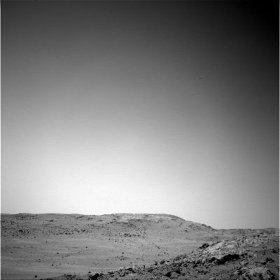 The sleepy horizon of Mars (1)
Siamo giunti al Sol 405 di Spirit e, mentre apriamo i nostri occhi su un nuovo paesaggio, dobbiamo tristemente rimarcare che della piccola "piramide" di Cumberland Ridge si è persa ogni traccia. 
Vi invitiamo tuttavia a voler dare un'occhiata alle NEWS e così leggerVi, se ne avete voglia, l'editoriale - curato dal Presidente di Lunar Explorer - dedicato alla summenzionata 'singolarità' che, ormai (ed al pari di 100 altre), sembra già appartenere al Regno dei Quesiti Irrisolti.
Complimenti alla NASA e complimenti al Centro Controllo Missione quindi! 
Parole chiave: Mars Panorama