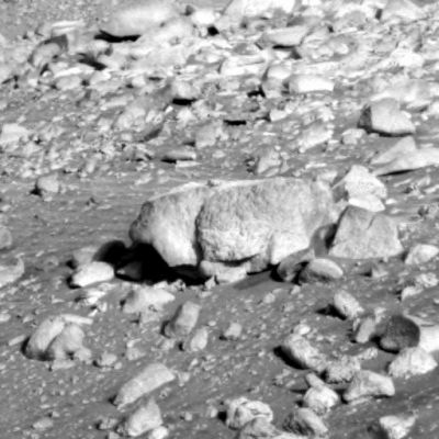 Samples of "Mars Rocks" - Sol 448 (6)
Un'altra "roccia" con "fenditura" - chiaramente recente - che apre le porte a dibattiti sempre più controversi...
Parole chiave: Mars rocks, sand and debris - Controversial image