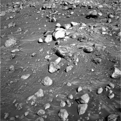 Strange rocks on Sol 453 (2)
vedi il commento al frame che precede
Parole chiave: Mars rocks, sand and debris - Controversial image