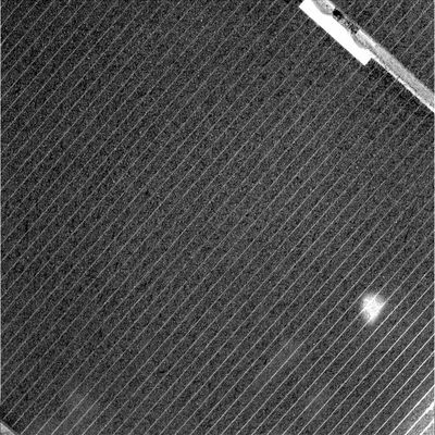 What is that light? - Sol 505
Che cosa si vede in questo frame? Che cos'è quella macchia chiara e di consistenza - apparentemente - granulare che si vede in basso a Dx? Che cosa dovrebbe illustrare, spiegare o dimostrare questa immagine?

I Vostri suggerimenti saranno apprezzati...
Parole chiave: Microscopic Imager