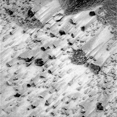Sometimes...Close views are like watching from the orbit! (4) - Sol 586
nessun commento
Parole chiave: Mars rocks, sand and debris