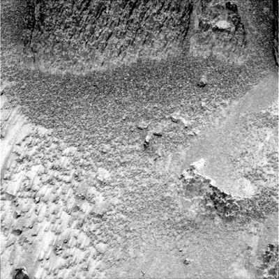 Sometimes...Close views are like watching from the orbit! (5) - Sol 586
nessun commento
Parole chiave: Mars rocks, sand and debris