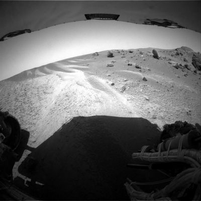 Unusual outcrop and strange-looking boulders (1) - Sol 616
nessun commento
Parole chiave: Mars rocks, sand and debris
