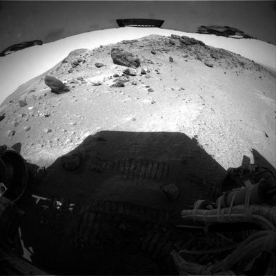 Unusual outcrop and strange-looking boulders (2) - Sol 616
nessun commento
Parole chiave: Mars rocks, sand and debris