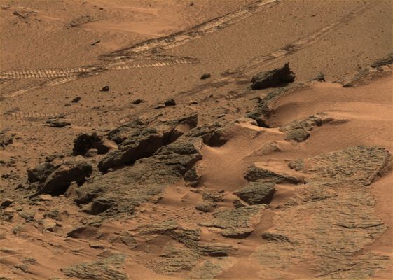 Fragments of a "strange" Panorama - Sol 621
Caption NASA originale:"If a human with perfect vision donned a spacesuit and stepped onto the martian surface, the view would be as clear as this sweeping panorama taken by NASA's Mars Exploration Rover Spirit. That's because the Rover's PanCam has the equivalent of 20-20 vision. Earthlings can take a virtual tour of the scenery by zooming in on their computer screens many times to get a closer look at, say, a rock outcrop or a sand drift, without losing any detail. This level of clarity is unequaled in the history of Mars exploration. 

It took Spirit 3 days, sols 620 to 622 (Oct. 1 to Oct. 3, 2005), to acquire all the images combined into this mosaic, called the "Everest Panorama", looking outward in every direction from the true Summit of Husband Hill. During that period, the sky changed in color and brightness due to atmospheric dust variations, as shown in contrasting sections of this mosaic".
Parole chiave: Mars Panorama - Controversial