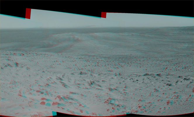 Where should I go? - Sol 635
Original caption:"The scene is a mosaic of images that Spirit took with the NavCam on the Rover's 635th Sol, (Oct. 16, 2005) of exploration of Gusev Crater on Mars. This stereo view is presented in a cylindrical-perspective projection with geometric seam correction".
Parole chiave: Mars - 3D