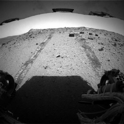 Rear-View (1) - Sol 642
nessun commento
Parole chiave: Mars rocks, sand and debris